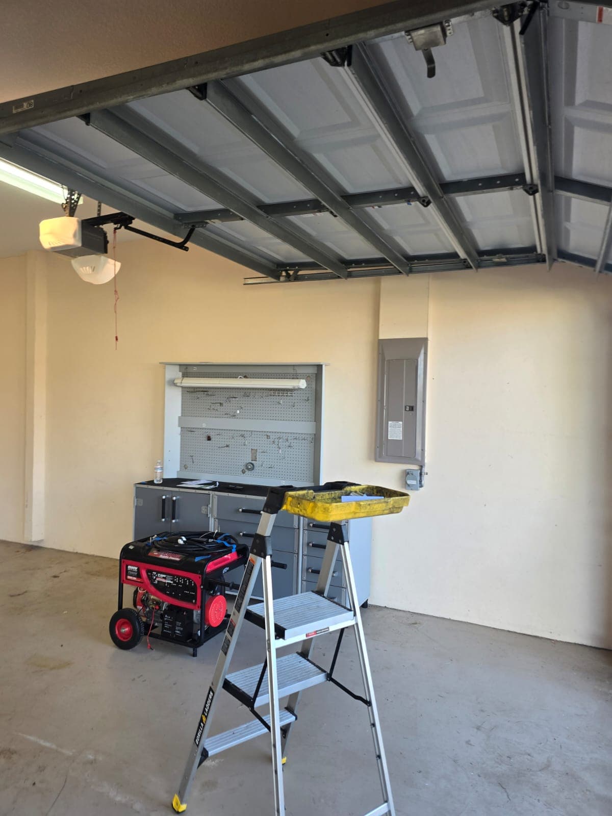 Garage door service in Maitland, FL